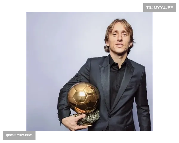 最后一舞？莫德里奇在格子军训练课后独自加练任意球